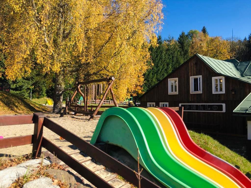 Hotel Peklo Pro Rodiny S Detmi Йозефув Дул Екстер'єр фото